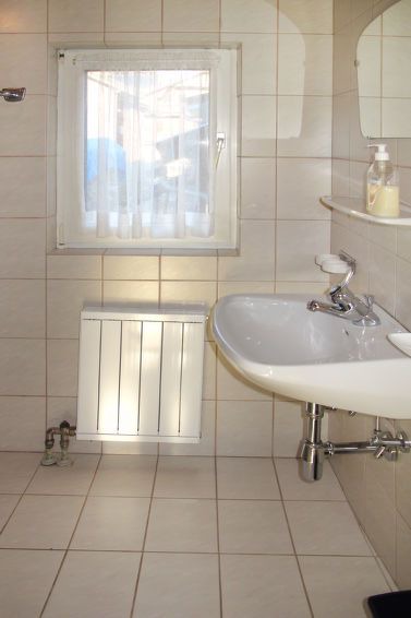Photo of Bathroom in Juns