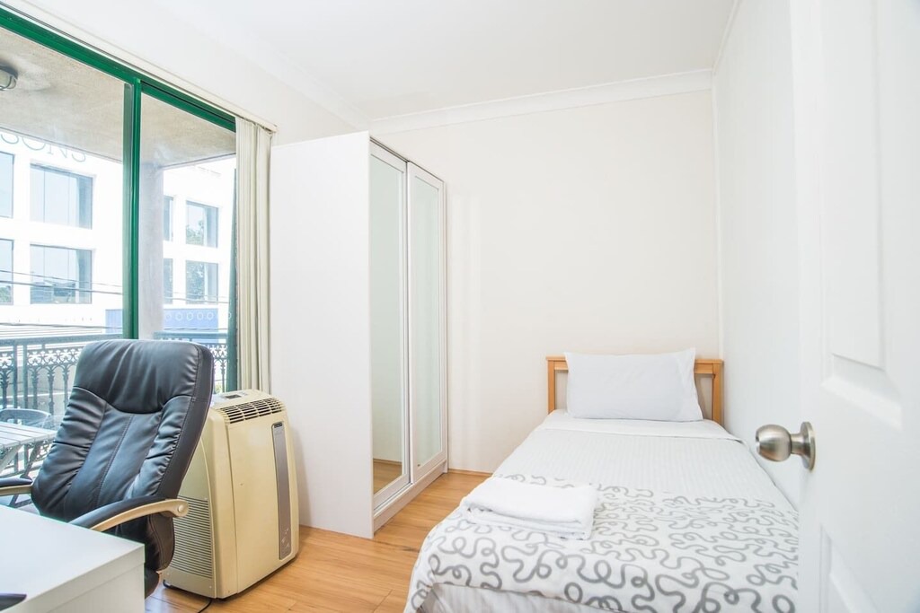 Photo of Bedroom in Redfern