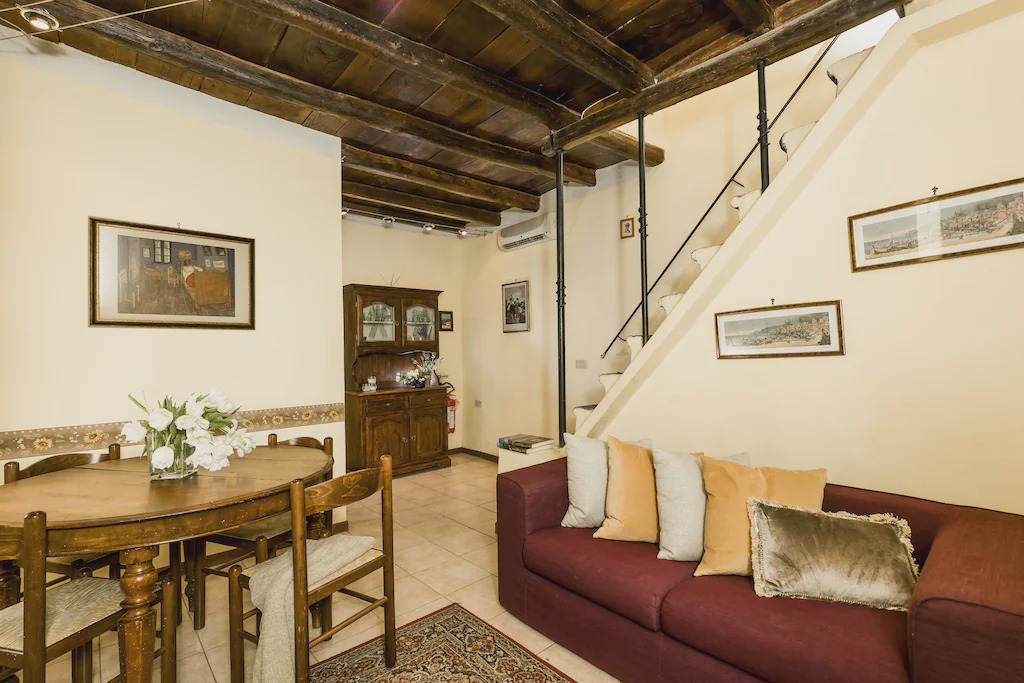 Photo of Livingroom in Rione VI Parione