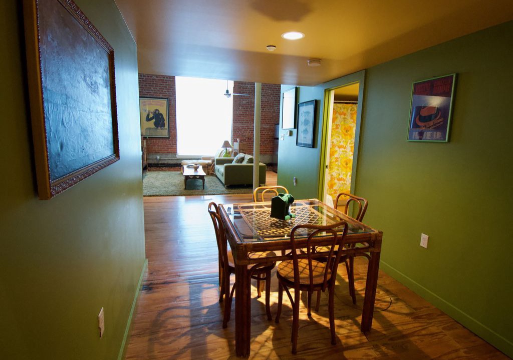 Photo of Livingroom in Downtown