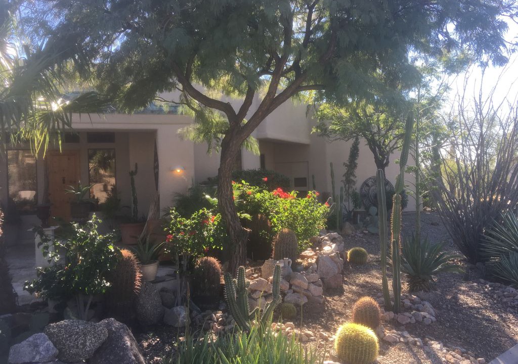 Photo of Buildings in Red Mountain Ranch