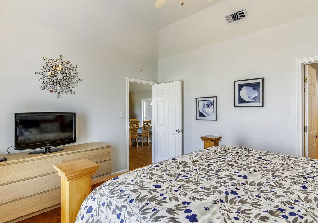 Photo of Bedroom in Sands Of Kahala Beach