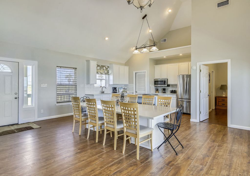 Photo of Livingroom in Sands Of Kahala Beach