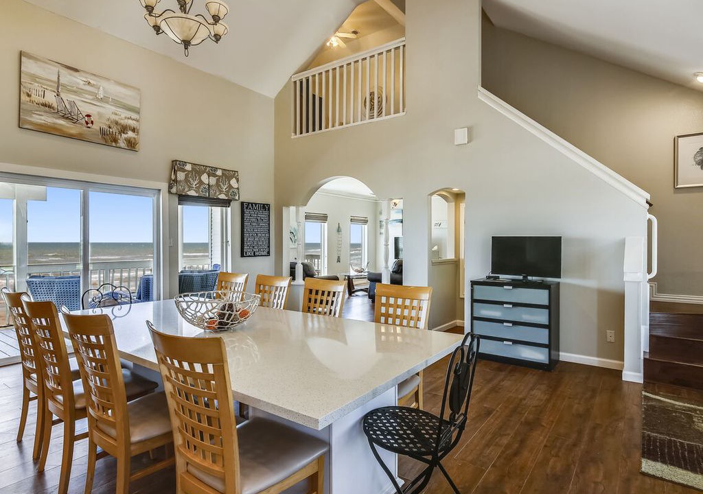 Photo of Livingroom in Sands Of Kahala Beach