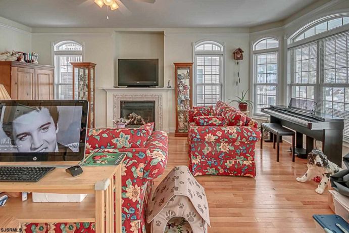 Photo of Livingroom in North End