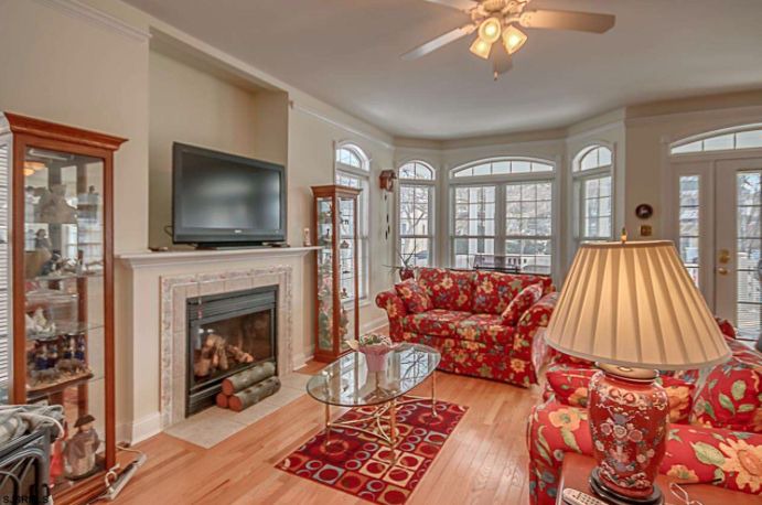 Photo of Livingroom in North End