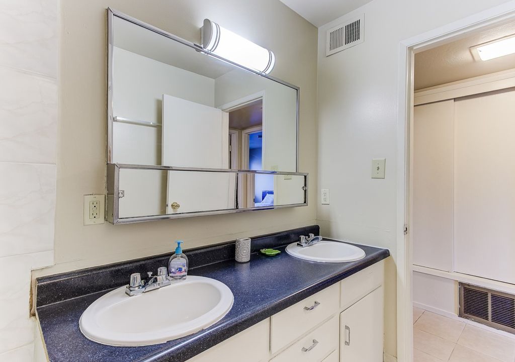 Photo of Bathroom in Downtown Berkeley