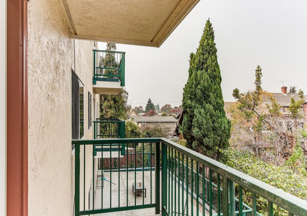 Photo of Patio Balcony in Downtown Berkeley