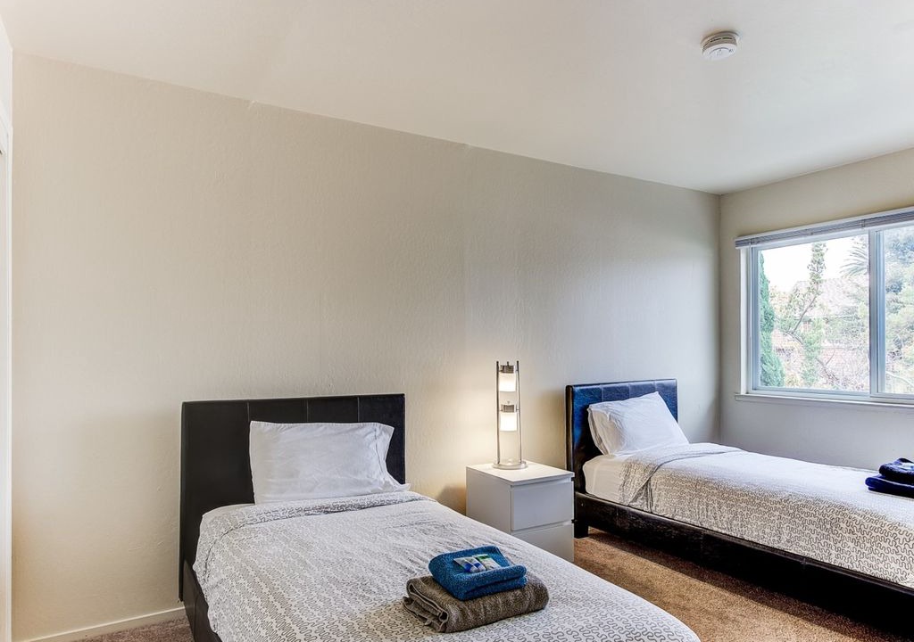 Photo of Bedroom in Downtown Berkeley