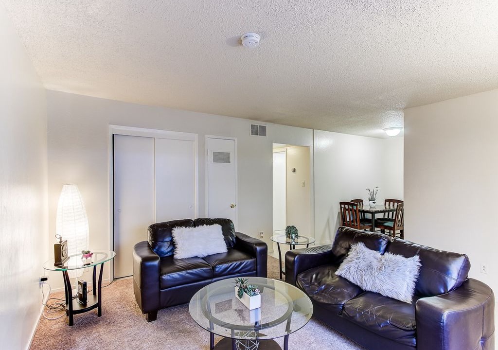 Photo of Livingroom in Downtown Berkeley