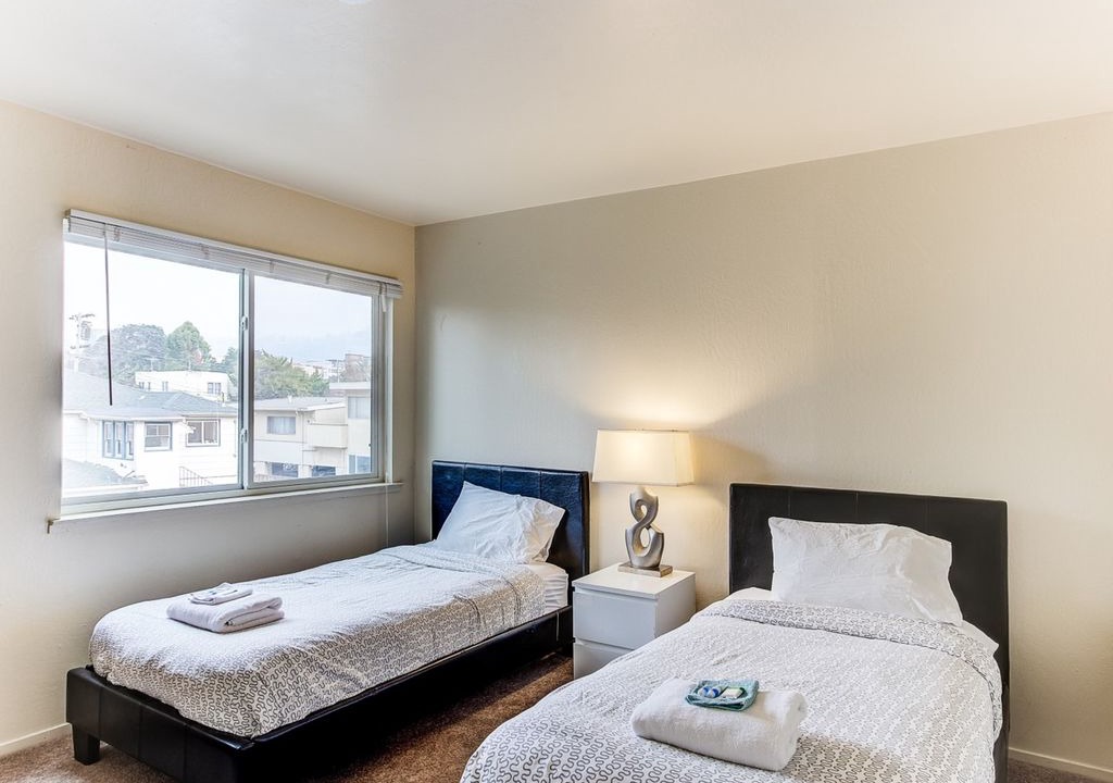 Photo of Bedroom in Downtown Berkeley