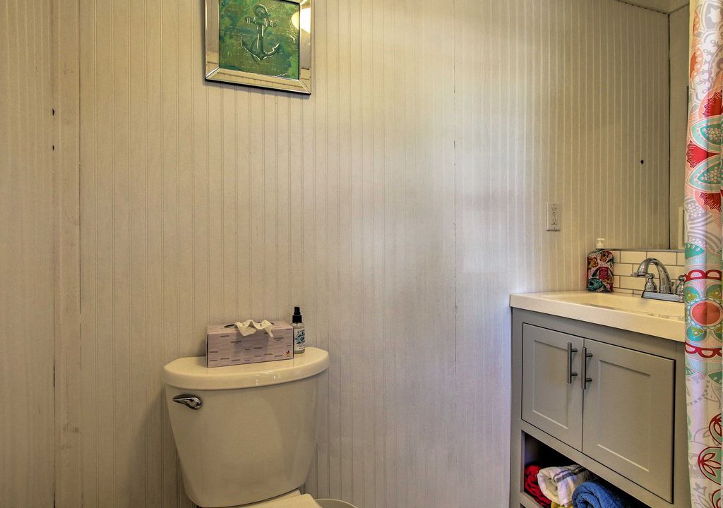 Photo of Bathroom in Old Lyme