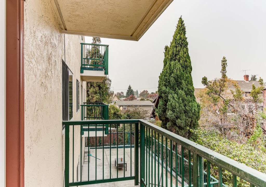 Photo of Patio Balcony in Downtown Berkeley