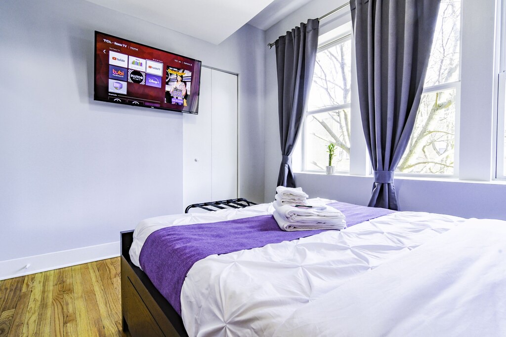 Photo of Bedroom in Irving Park