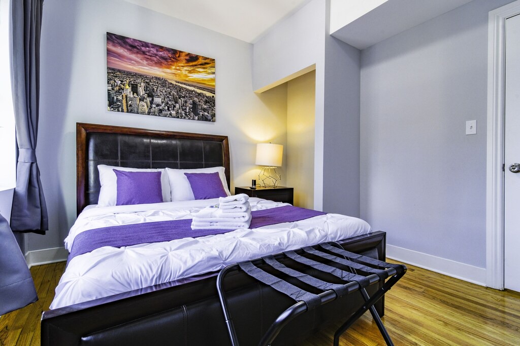 Photo of Bedroom in Irving Park