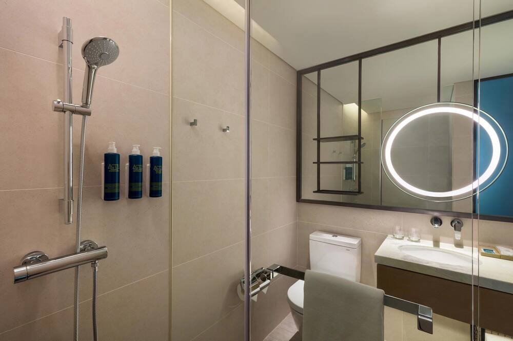 Photo of Bathroom in Islands District