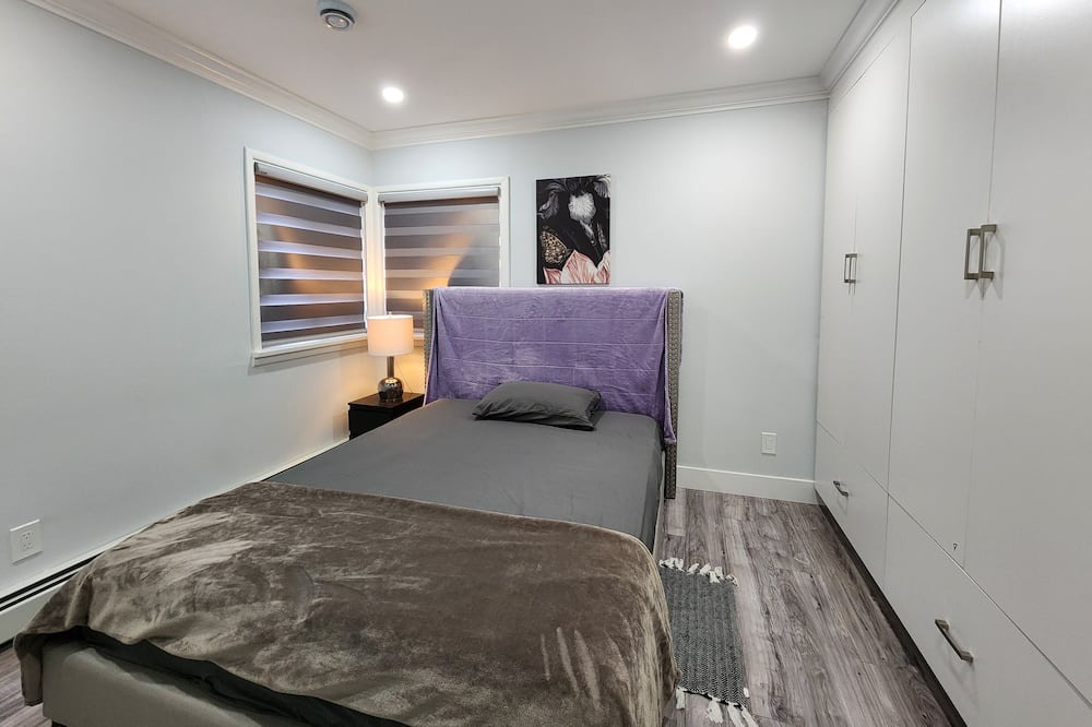 Photo of Bedroom in Newton