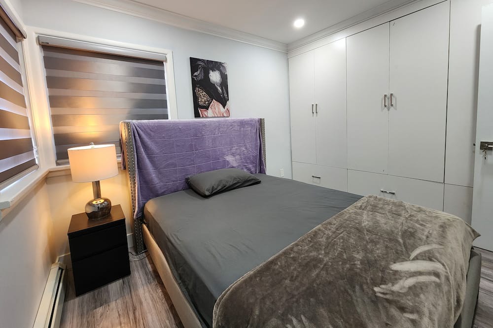 Photo of Bedroom in Newton