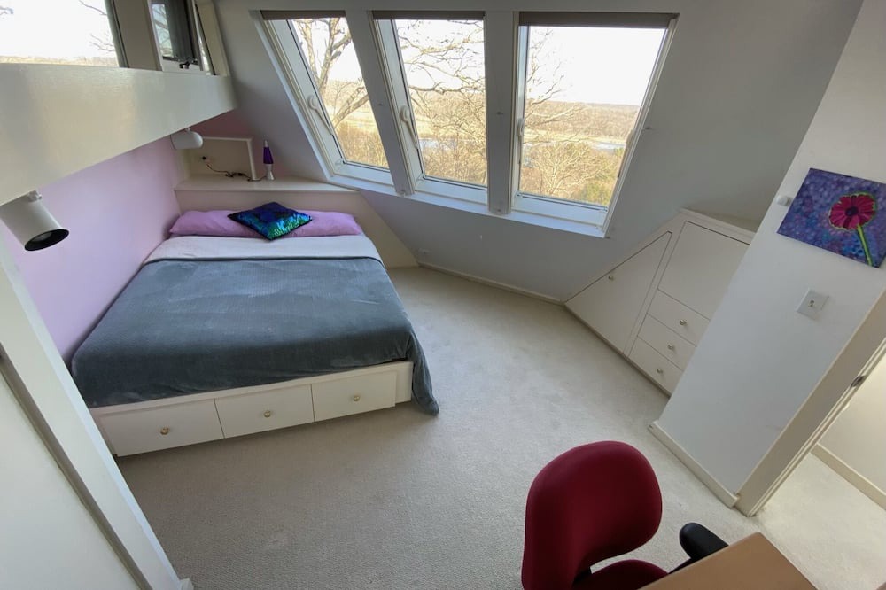 Photo of Bedroom in Lyme