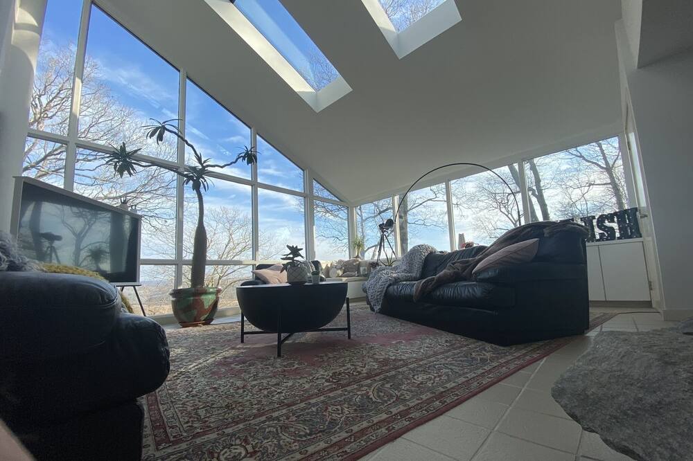 Photo of Livingroom in Lyme