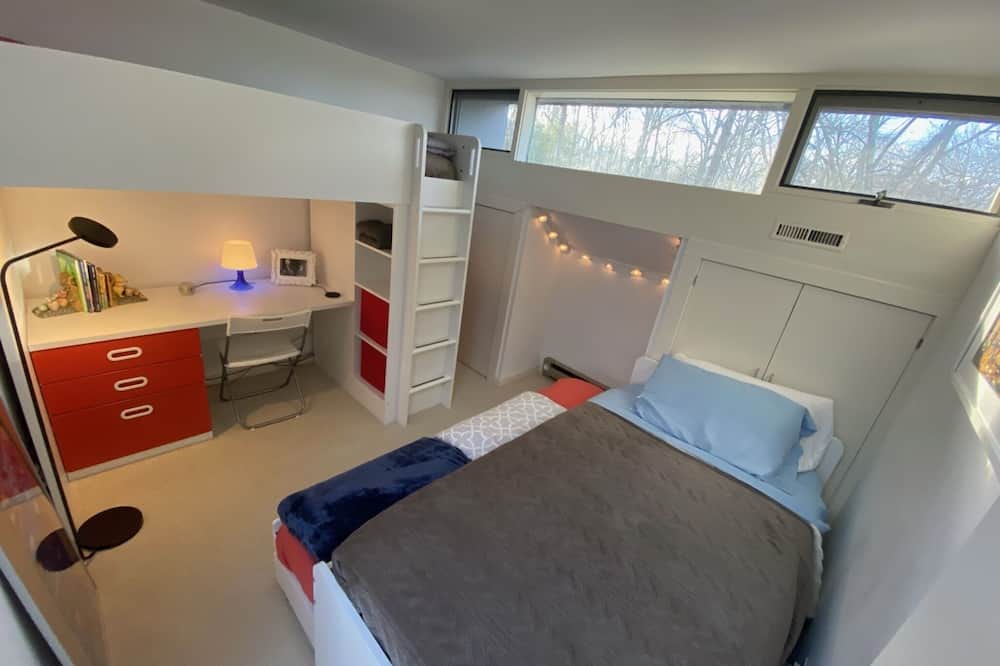 Photo of Bedroom in Lyme