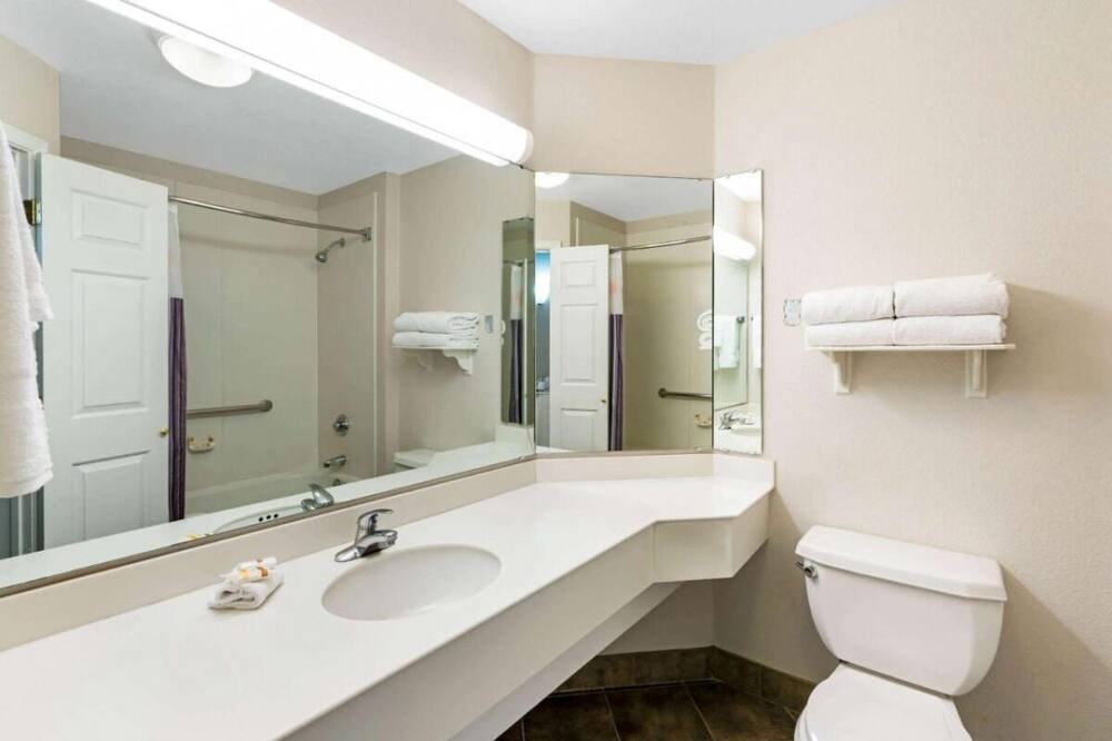 Photo of Bathroom in Superstition Springs
