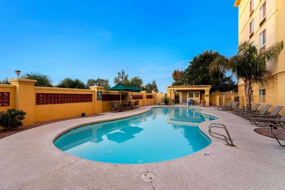 Photo of Outdoor in Superstition Springs