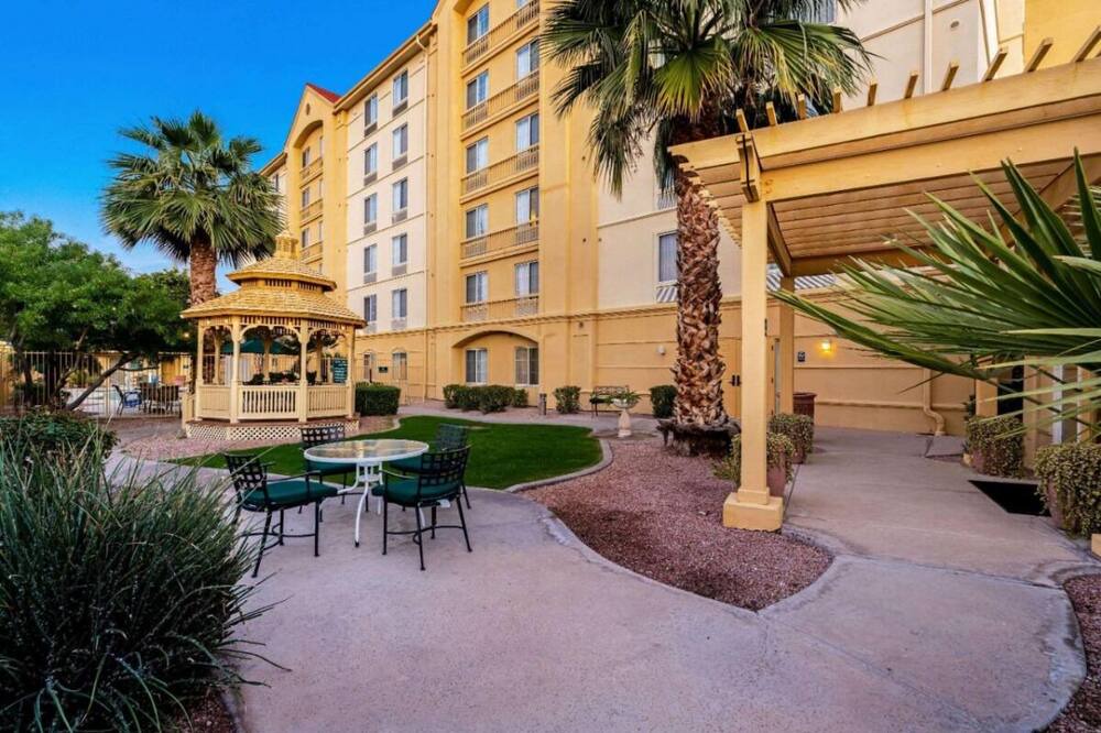 Photo of Outdoor in Superstition Springs