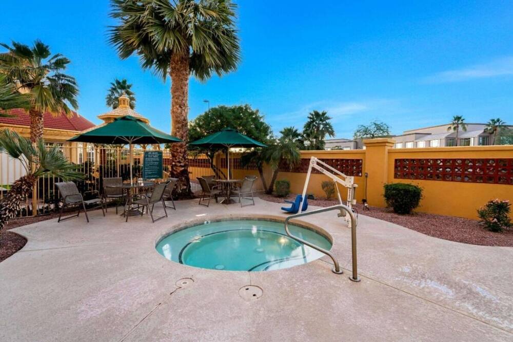 Photo of Outdoor in Superstition Springs