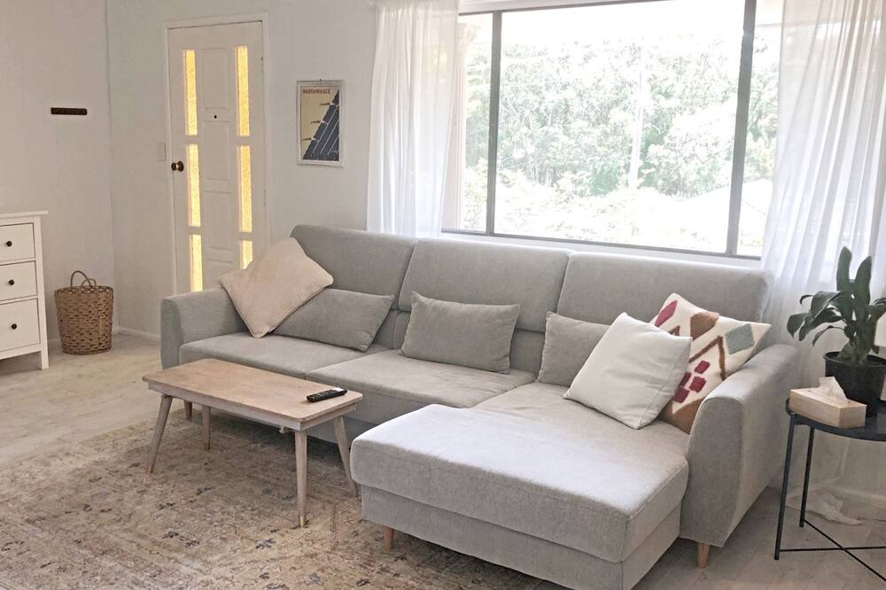 Photo of Livingroom in Narrawallee