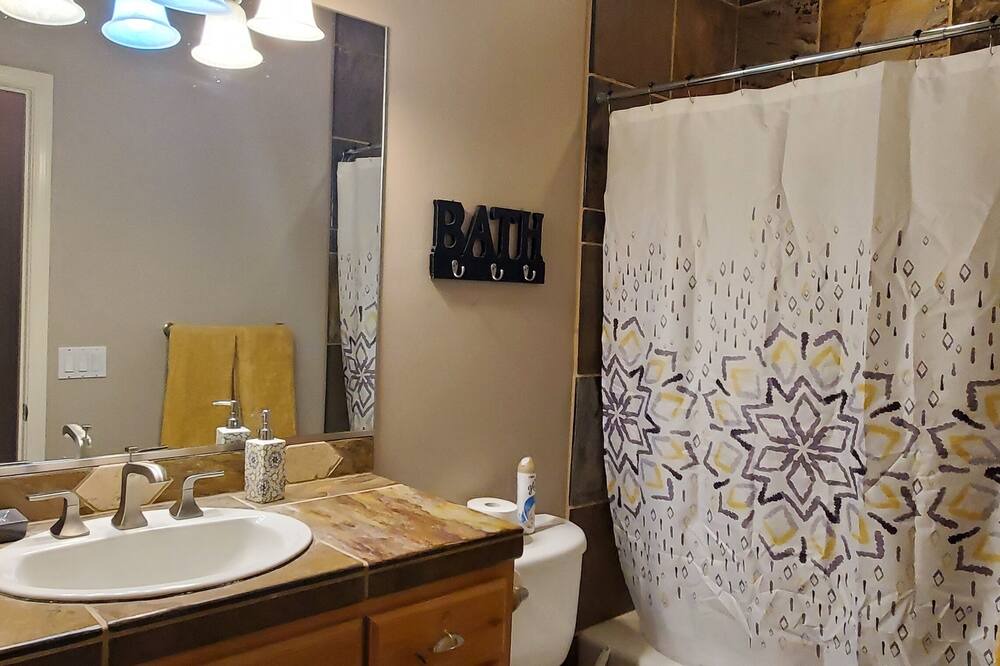 Photo of Bathroom in Parowan