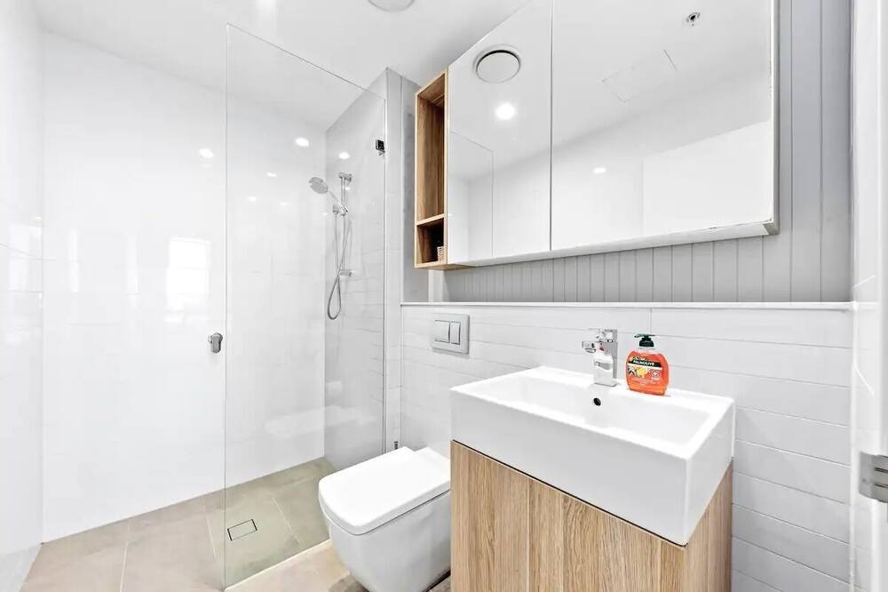 Photo of Bathroom in Wentworth Point