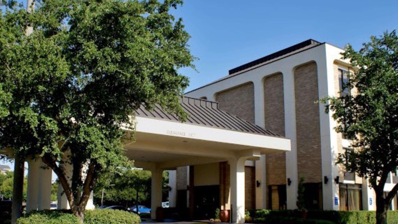 Photo of Outdoor in Addison