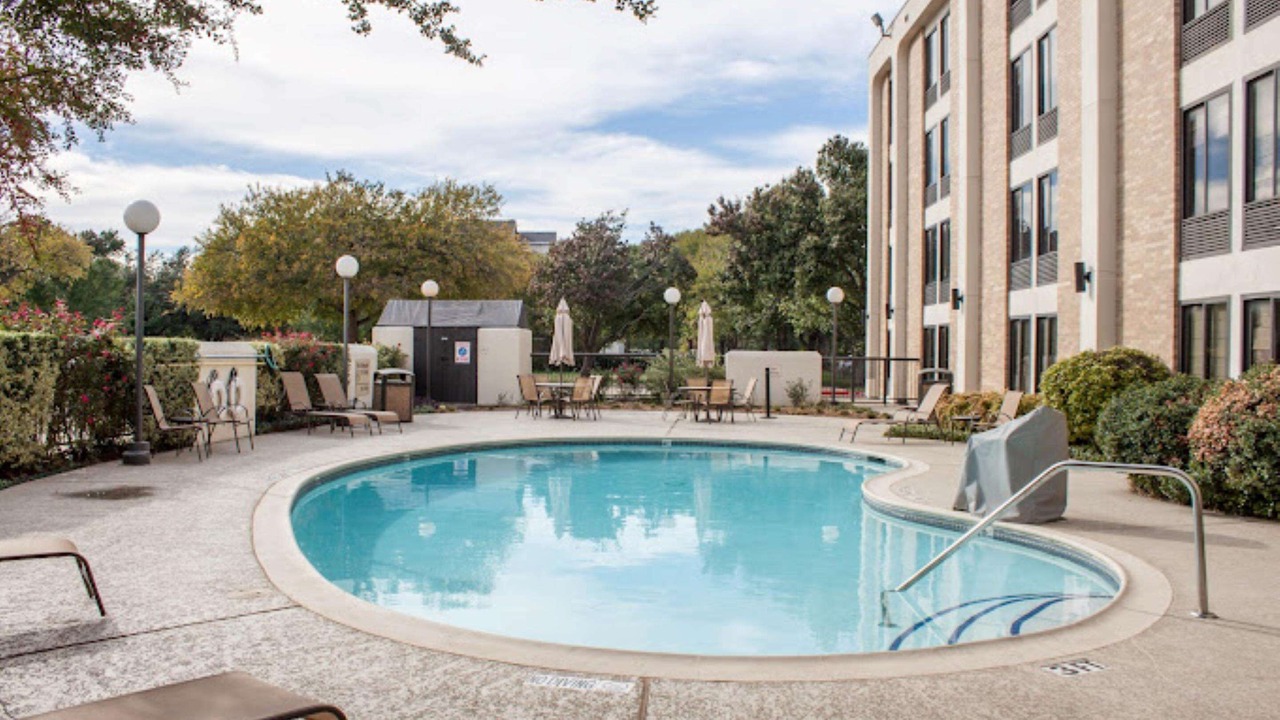Photo of Outdoor in Addison