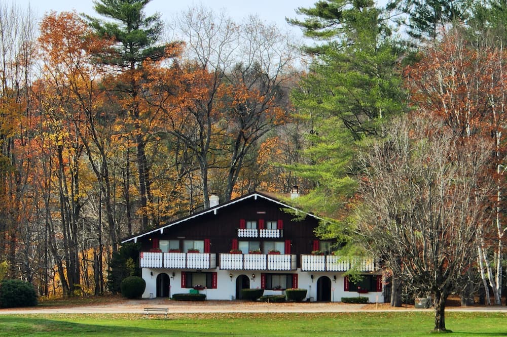 Photo of Others in Bartlett