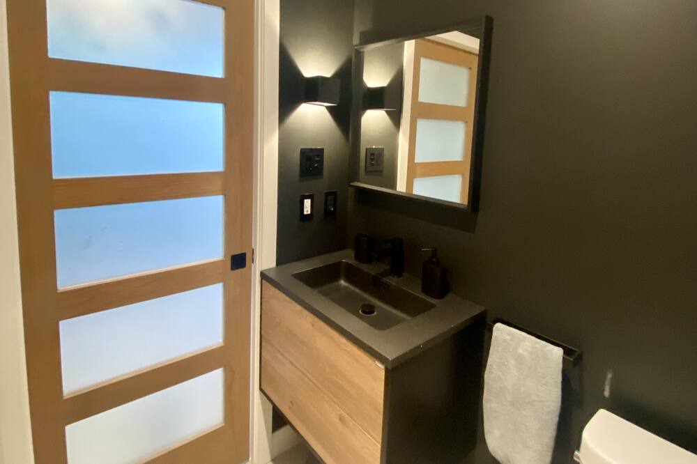 Photo of Bathroom in Eastman