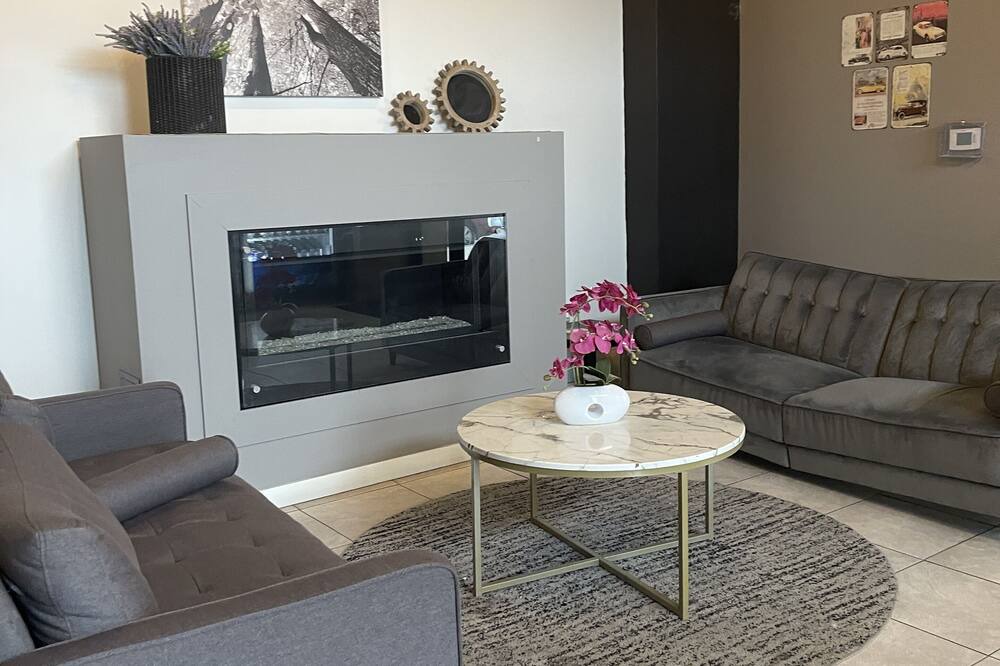 Photo of Livingroom in Near South Side