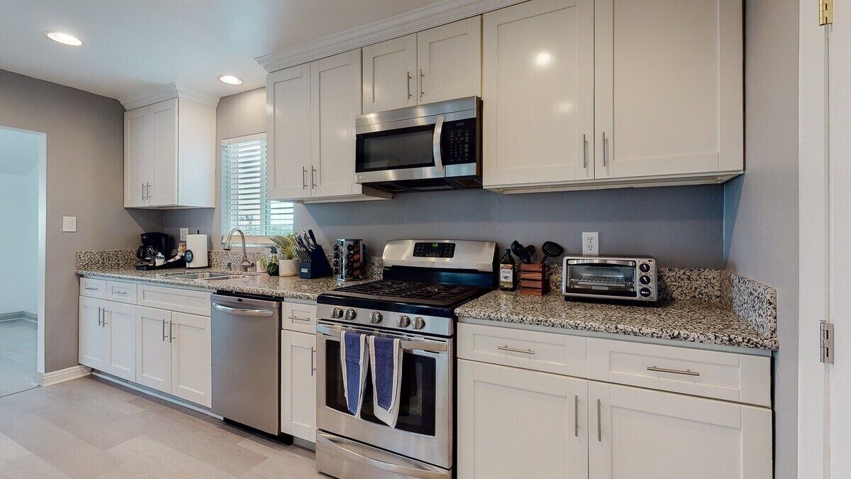 Photo of Kitchen in West Los Angeles