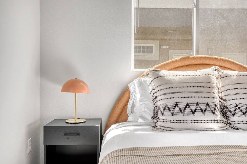 Photo of Bedroom in Mar Vista