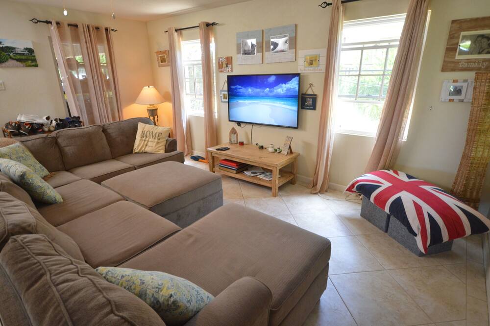 Photo of Livingroom in Christie