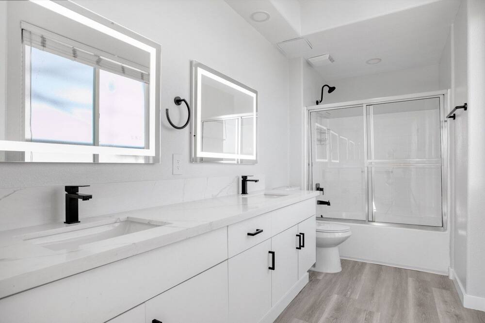 Photo of Bathroom in Mar Vista