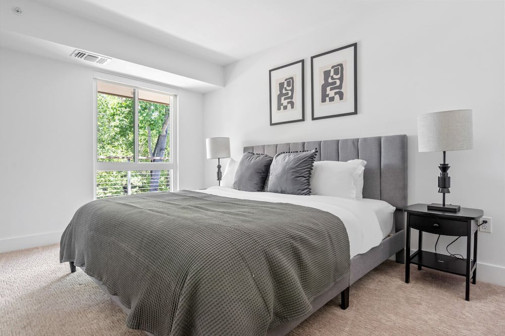Photo of Bedroom in Sharon Heights