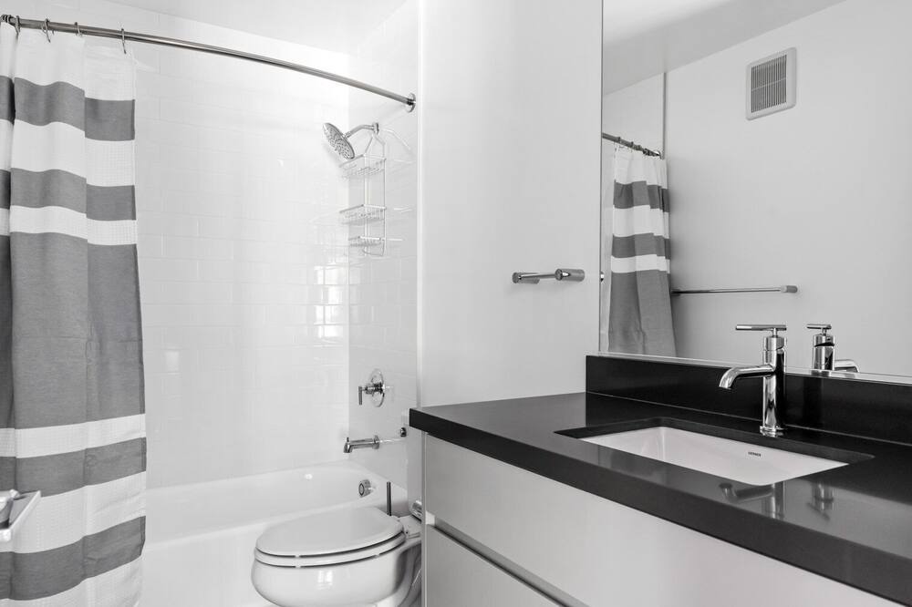 Photo of Bathroom in Sharon Heights
