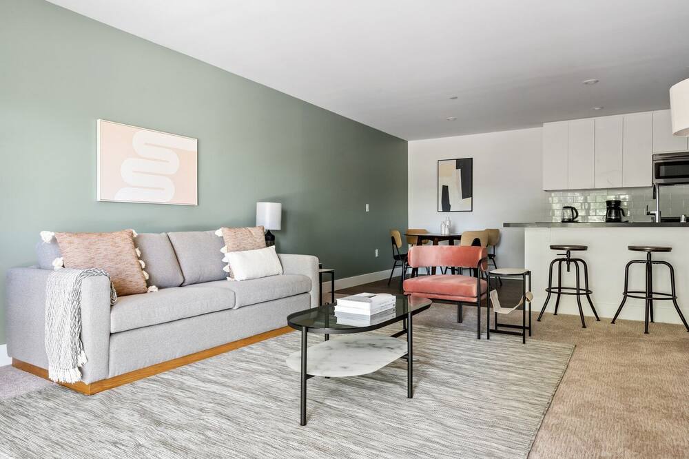 Photo of Livingroom in Sharon Heights