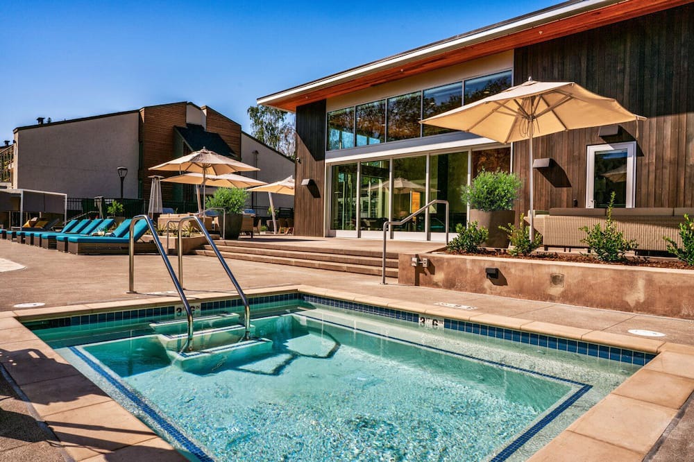 Photo of Outdoor in Sharon Heights