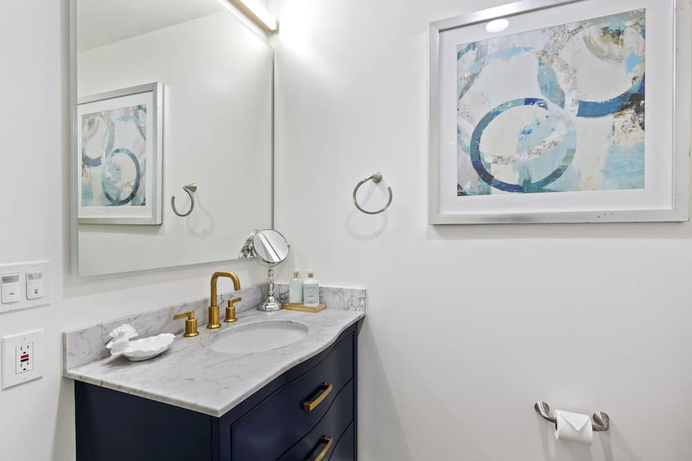 Photo of Bathroom in Inner Richmond
