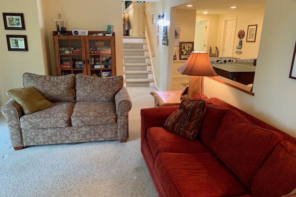 Photo of Livingroom in West Hartford