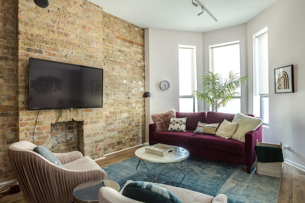 Photo of Livingroom in River North