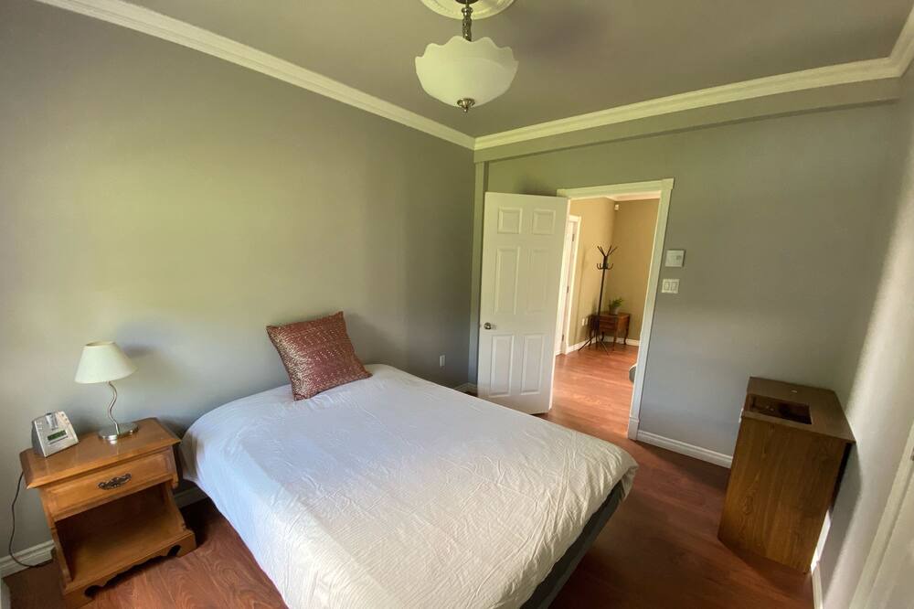 Photo of Bedroom in Cookshire-Eaton