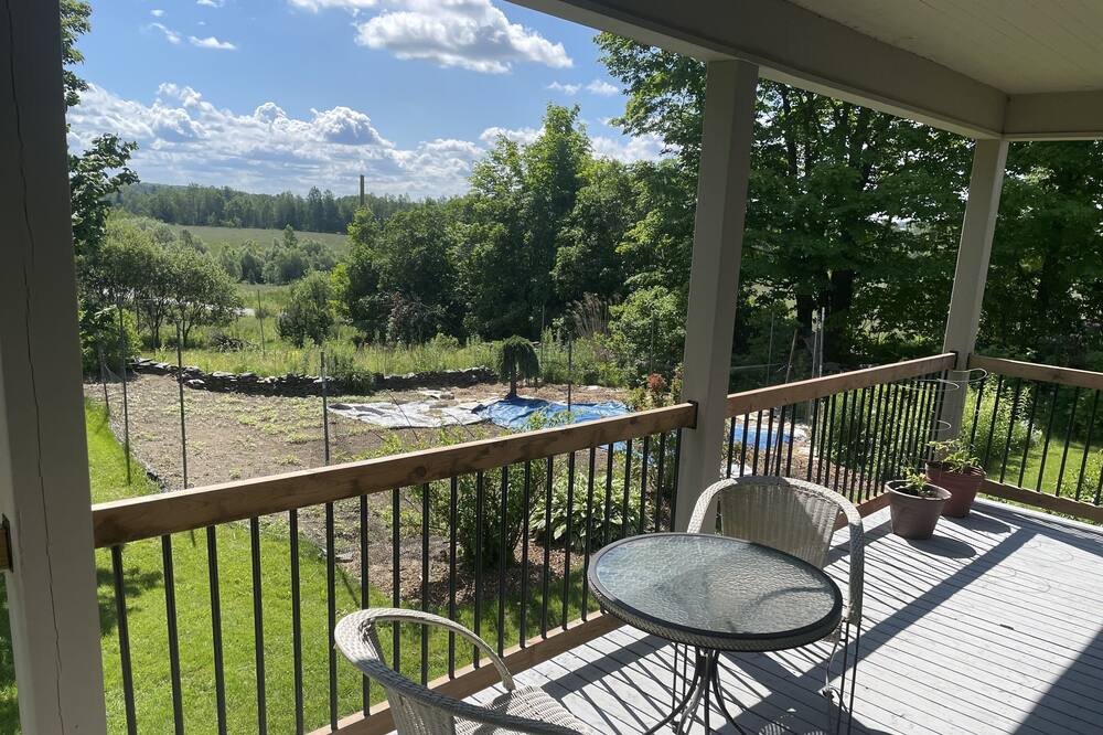 Photo of Patio Balcony in Cookshire-Eaton